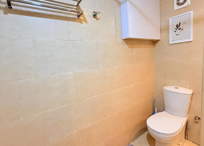 1 Very And Quiet Appartement
